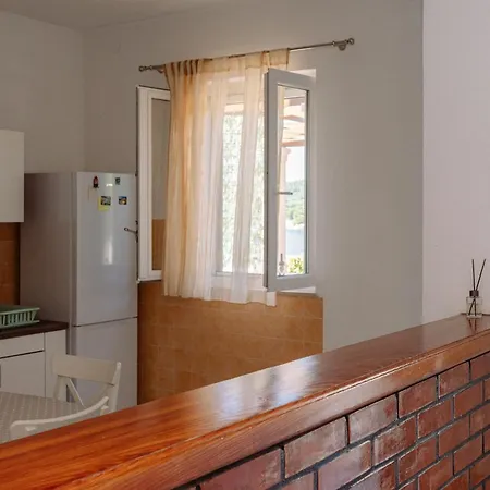 Apartmán Large And Charming Near With Big & Sunny Terrace *