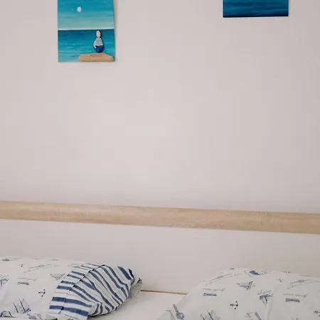 Large And Charming Near With Big & Sunny Terrace Apartmán