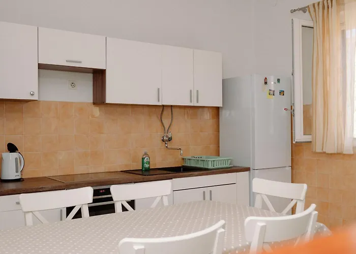 Lejlighed Large And Charming Near With Big & Sunny Terrace *