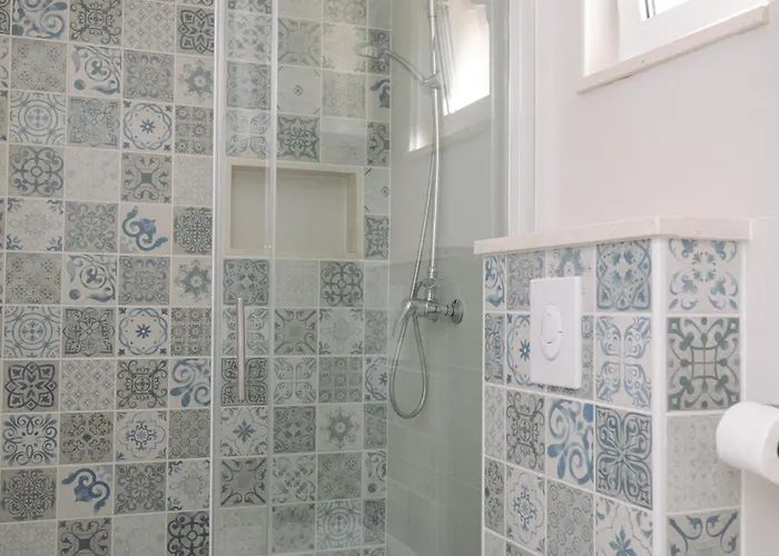 Large And Charming Near With Big & Sunny Terrace Lejlighed