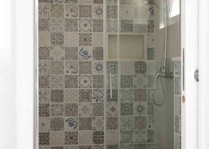 Large And Charming Near With Big & Sunny Terrace Lejlighed Sumartin