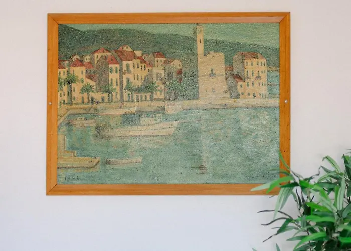 Large And Charming Near With Big & Sunny Terrace Lejlighed *